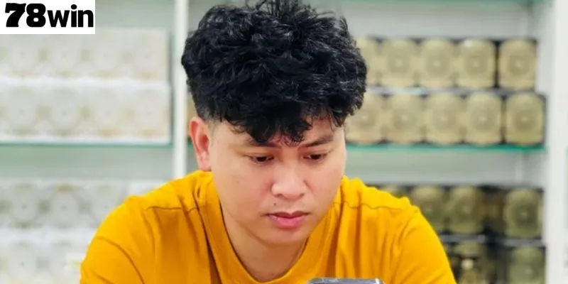 สรุปข้อมูลประวัติของ CEO Phasuk Kittipon